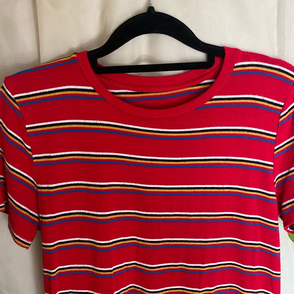 Red striped basic comfy tee - Picture 3 of 4